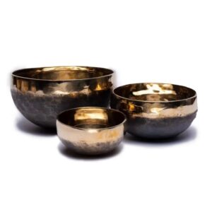 Klankschaal Ishana zwart/goud 2900-3050gr