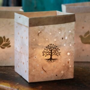 Gift of Light met envelop levensboom