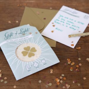 Gift of Light met envelop klavertje 4