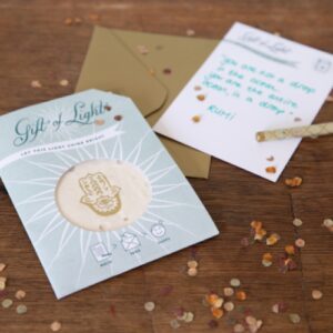 Gift of Light met envelop hamsa
