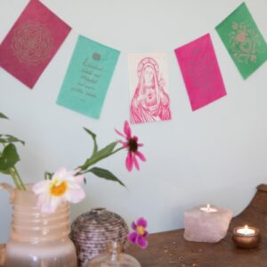 Wensvlaggetjes in envelop compassie