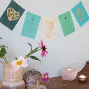 Wensvlaggetjes in envelop vrede