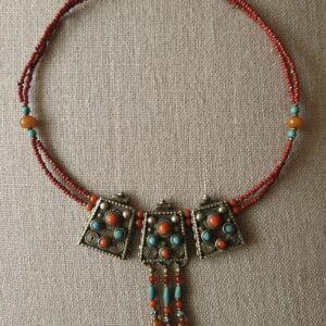 Kuchi hanger uit Afghanistan/koraal, turkoois uit Afghanistan