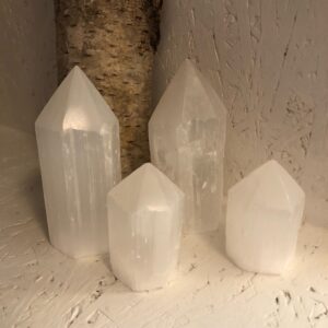 Seleniet obelisk groot